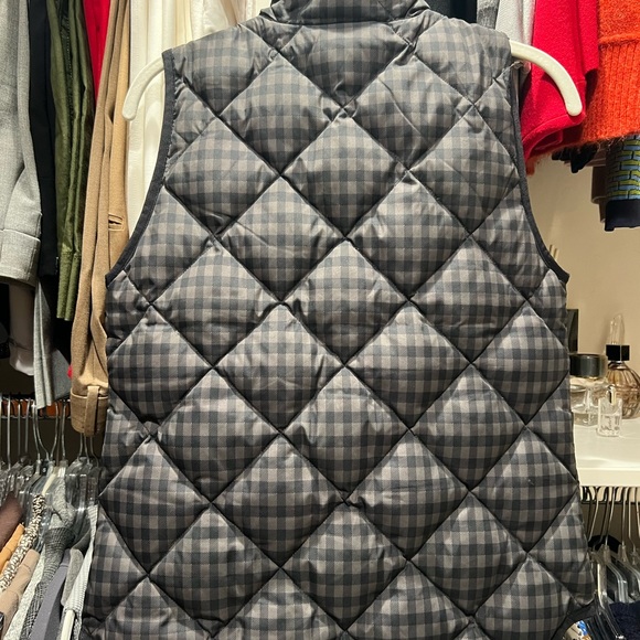 Vest - Picture 2 of 5